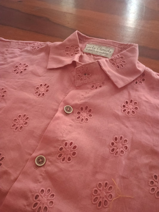 Short sleeve shirt in onion pink hakoba.